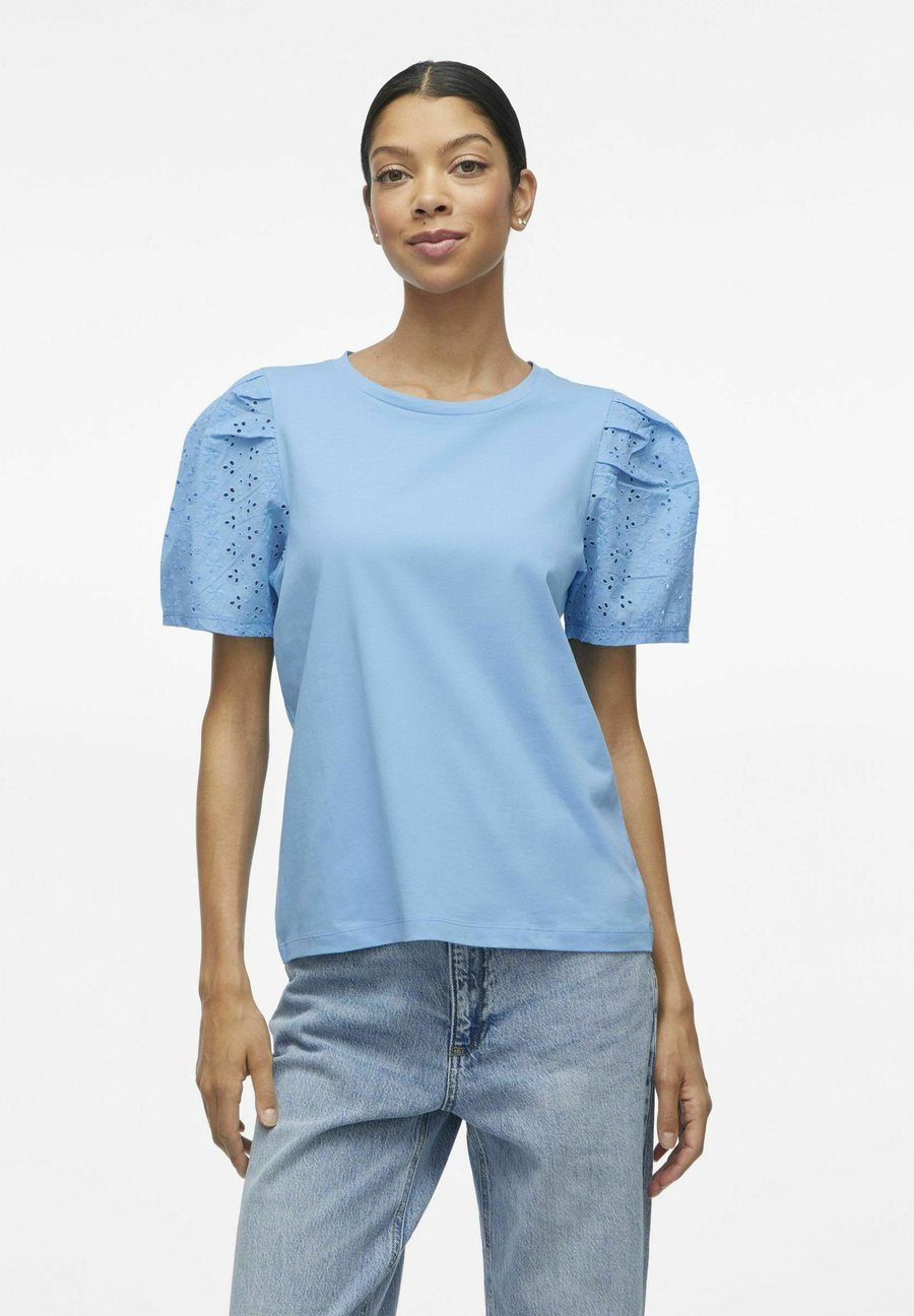 Блуза VILA MIT KURZEN ÄRMELN RUNDHALS, Blissful Blue/Blue
Блуза VILA MIT KURZEN ÄRMELN RUNDHALS, Blissful Blue/Blue