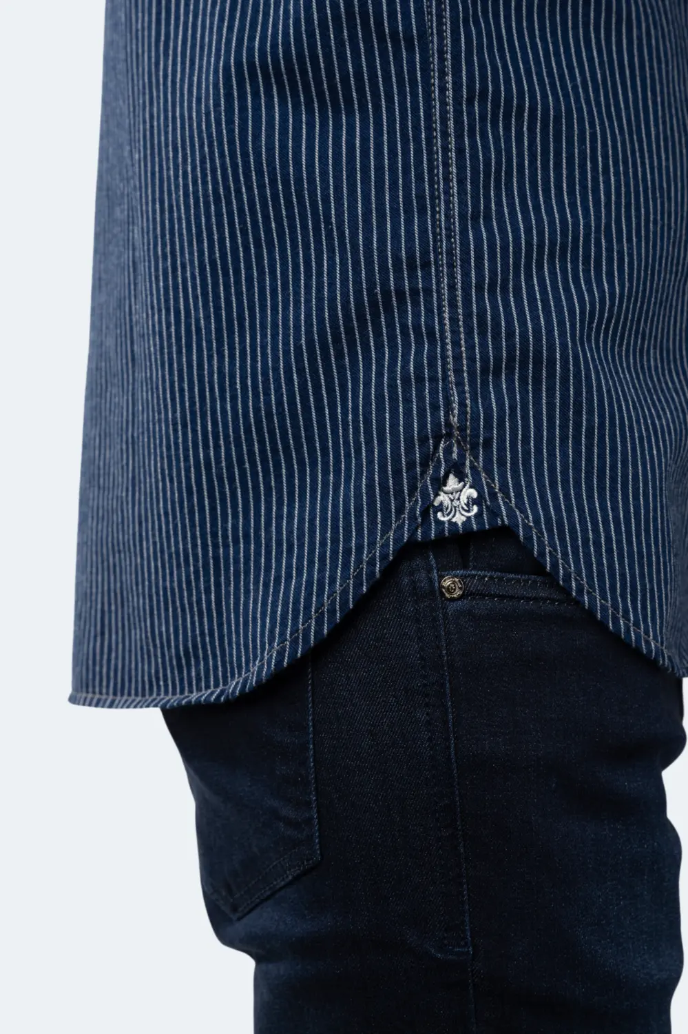 Джинсовая рубашка в синюю полоску Luchiano Visconti, мультиколор
Джинсовая рубашка в синюю полоску Luchiano Visconti, мультиколор