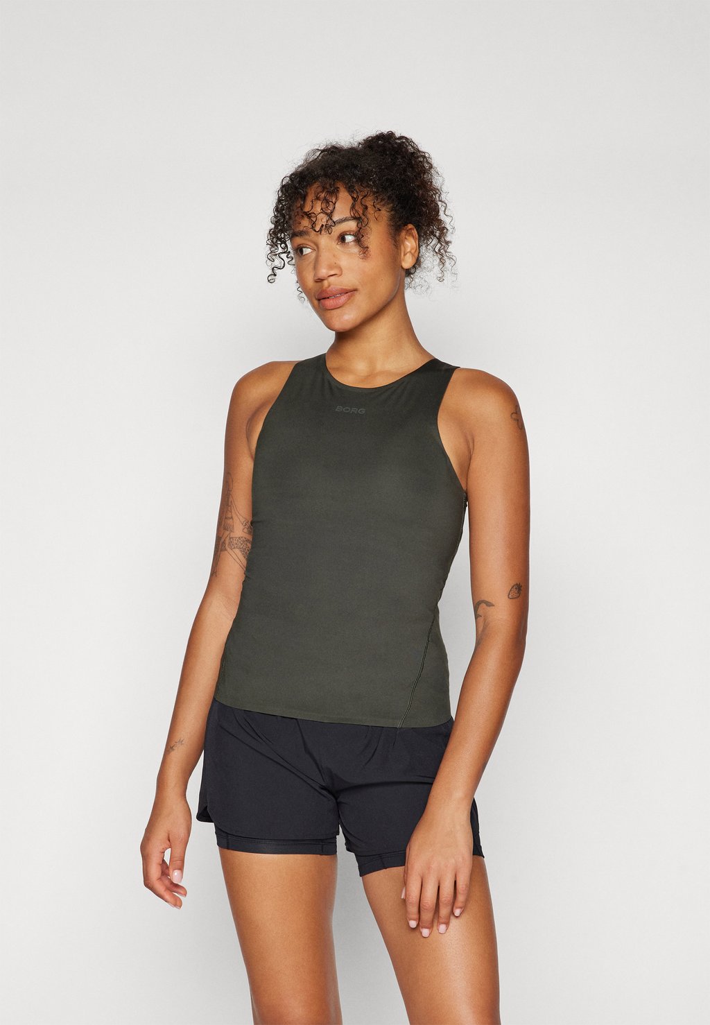 Топ STUDIO TANK Björn Borg, серый
Топ STUDIO TANK Björn Borg, серый