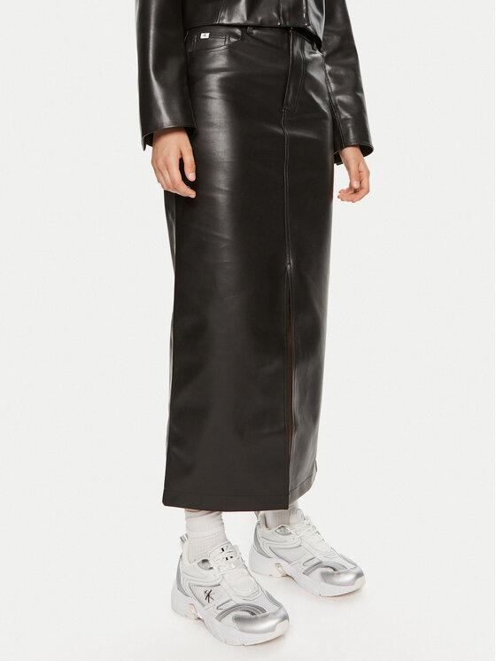 Юбка из искусственной кожи regular fit J20J223547 Calvin Klein Jeans, черный
Юбка из искусственной кожи regular fit J20J223547 Calvin Klein Jeans, черный