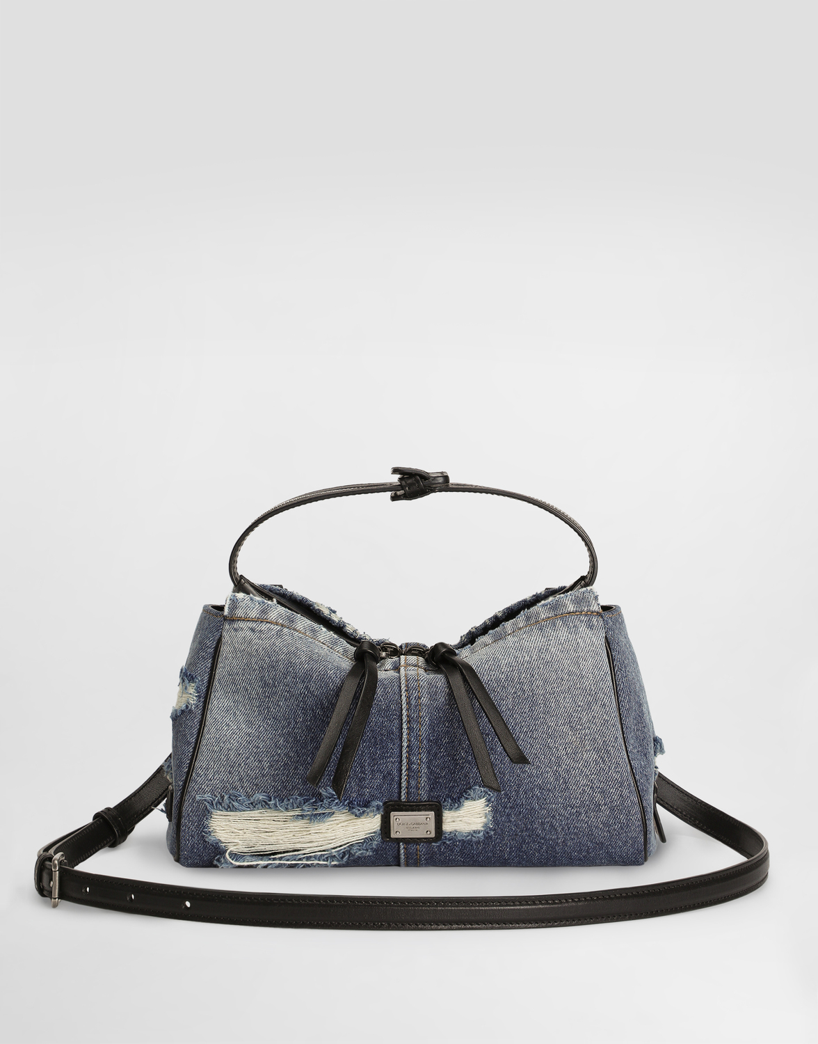 Сумка через плечо Vittoria из денима в стиле пэчворк DOLCE & GABBANA, синий
Сумка через плечо Vittoria из денима в стиле пэчворк DOLCE & GABBANA, синий