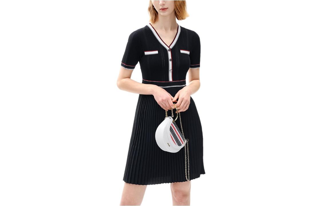 Платье с короткими рукавами женское темно-синее Fila
Платье с короткими рукавами женское темно-синее Fila