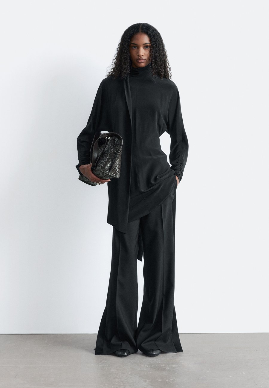 Платье & other stories Day dress, Black
Платье & other stories Day dress, Black