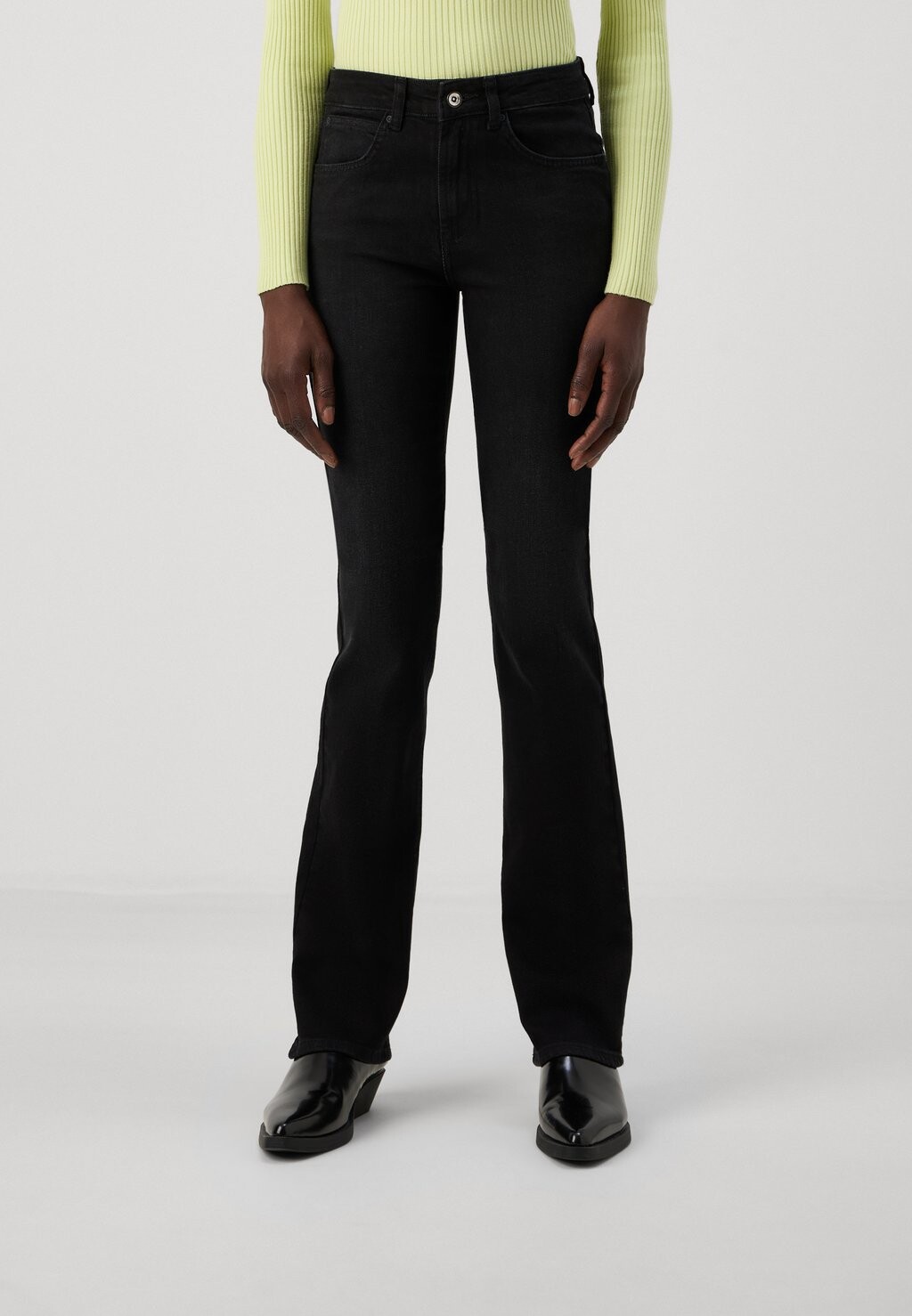 Джинсы Bootcut ONLEVERLY SWEET ONLY Tall, черный деним
Джинсы Bootcut ONLEVERLY SWEET ONLY Tall, черный деним