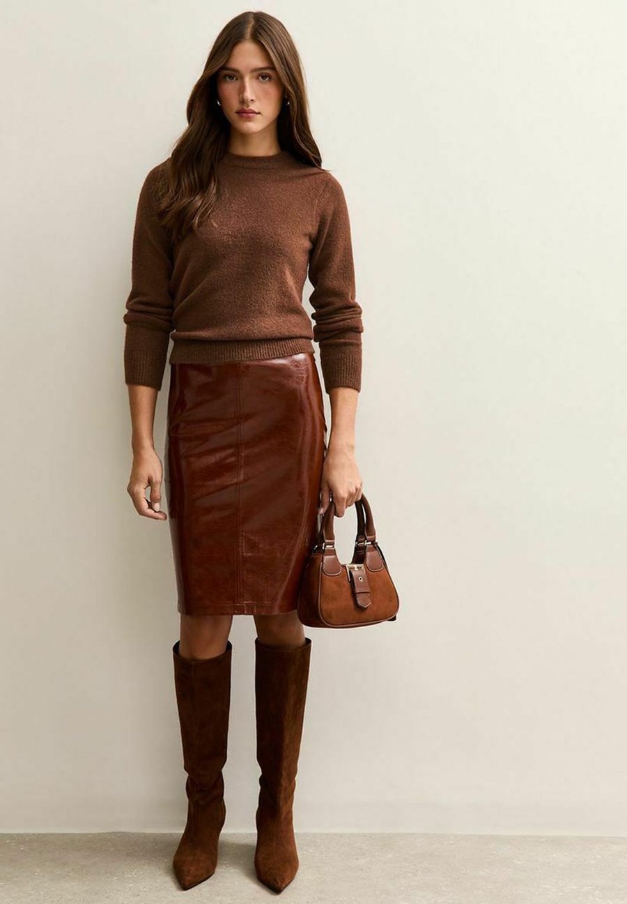 Джемпер New Look CREW NECK , Dark Brown
Джемпер New Look CREW NECK , Dark Brown