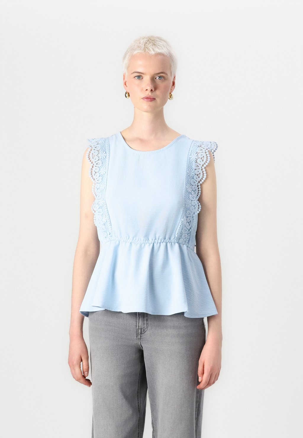 Блуза ONLMETTE LIFE ONLY, светло-голубой
Блуза ONLMETTE LIFE ONLY, светло-голубой