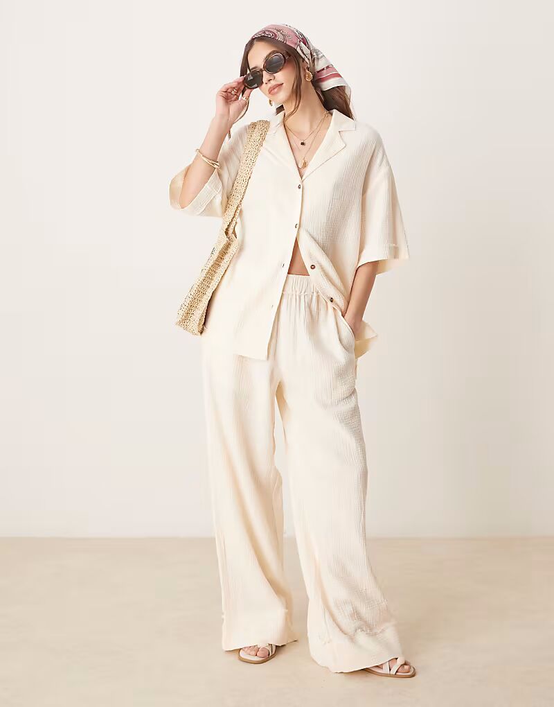 Брюки-накидки из джерси с необработанными краями, цвет пахты Asos Design
Брюки-накидки из джерси с необработанными краями, цвет пахты Asos Design