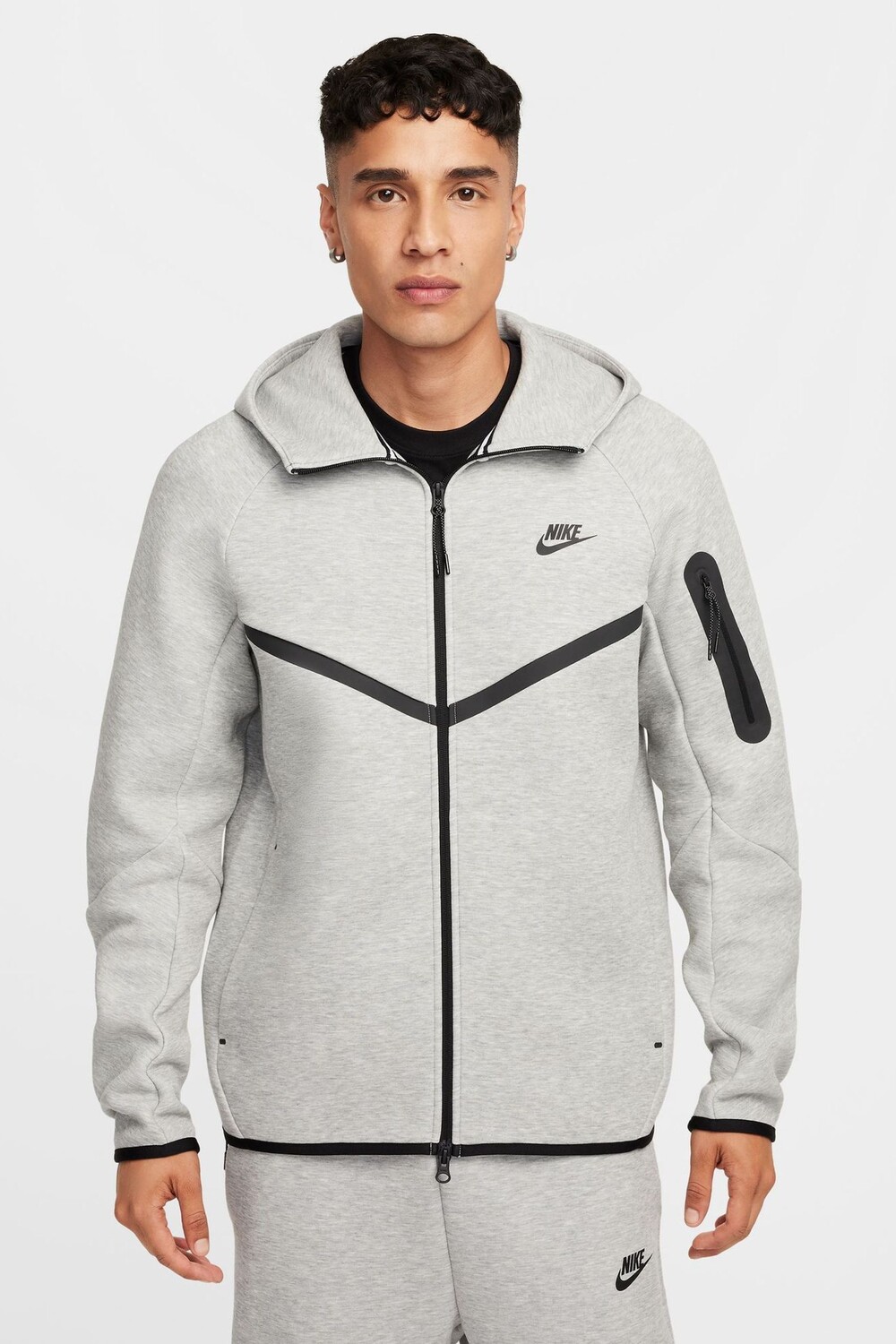 Толстовка с капюшоном из технологического флиса с застежкой молнией Nike, серый
Толстовка с капюшоном из технологического флиса с застежкой молнией Nike, серый