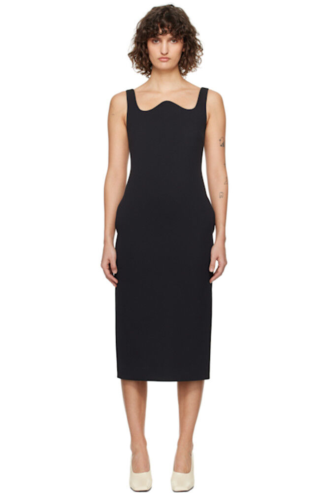 Черное платье миди с закругленным вырезом RC Signature RECTO
Черное платье миди с закругленным вырезом RC Signature RECTO