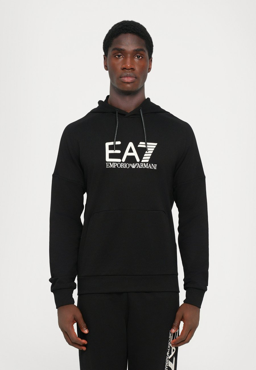 Толстовка EA7 Emporio Armani TRAIN VISIBILITY HOODIE , Black/Cream/Black
Толстовка EA7 Emporio Armani TRAIN VISIBILITY HOODIE , Black/Cream/Black