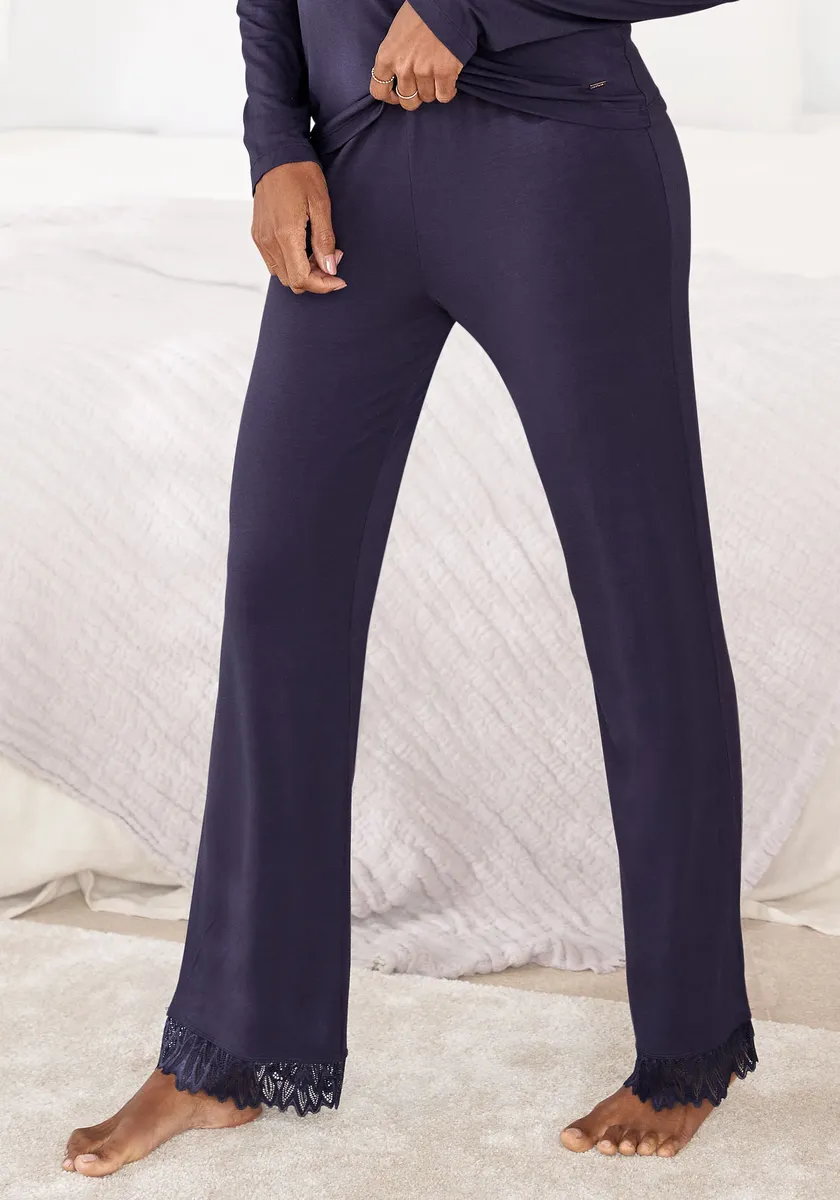 Брюки для сна LASCANA с кружевными деталями, синий
Брюки для сна LASCANA с кружевными деталями, синий