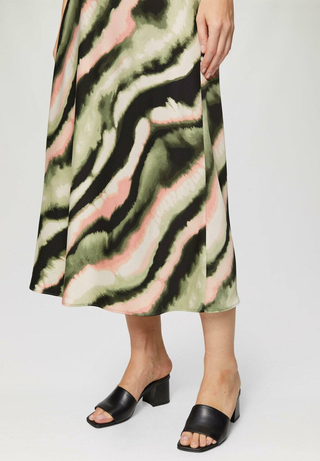 Юбка А-силуэта MIT ELASTISCHEM BUND s.Oliver BLACK LABEL, темно-синий
Юбка А-силуэта MIT ELASTISCHEM BUND s.Oliver BLACK LABEL, темно-синий