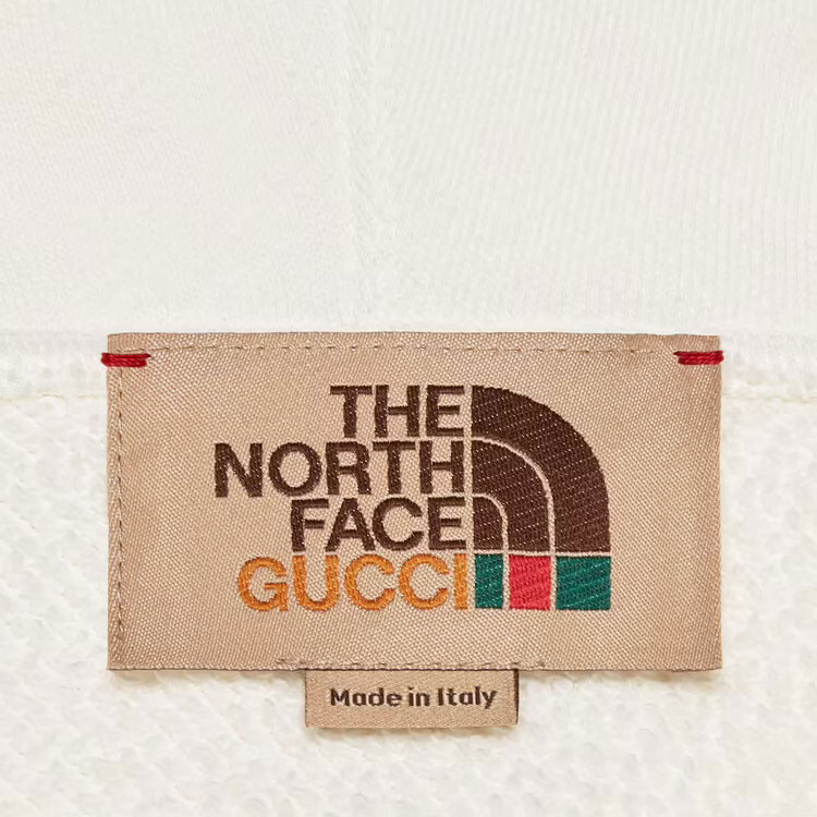 Толстовка женская The North Face x Gucci, белый / красный
Толстовка женская The North Face x Gucci, белый / красный