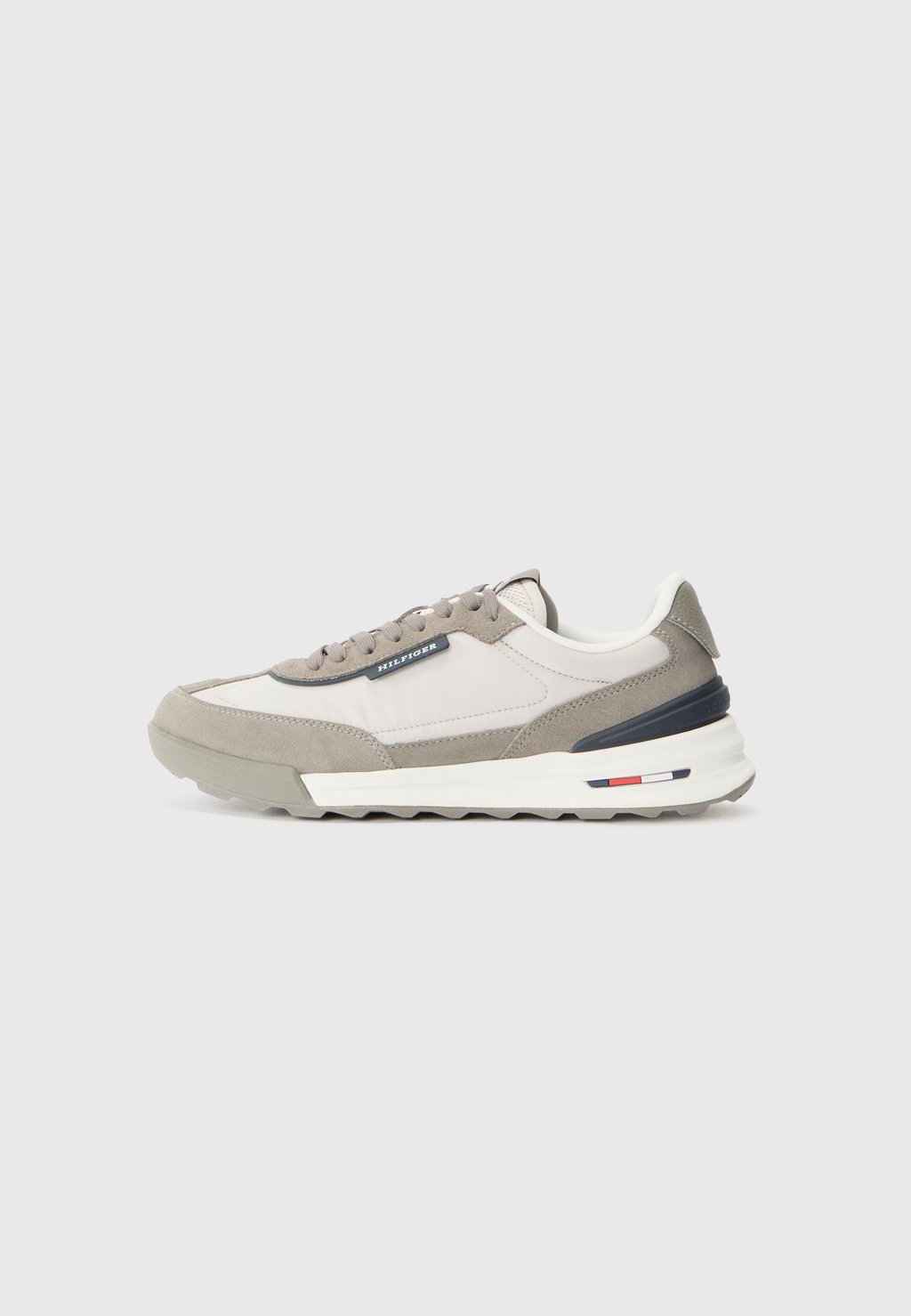 Кроссовки RETRO RUNNER Tommy Hilfiger, серый 
Кроссовки RETRO RUNNER Tommy Hilfiger, серый