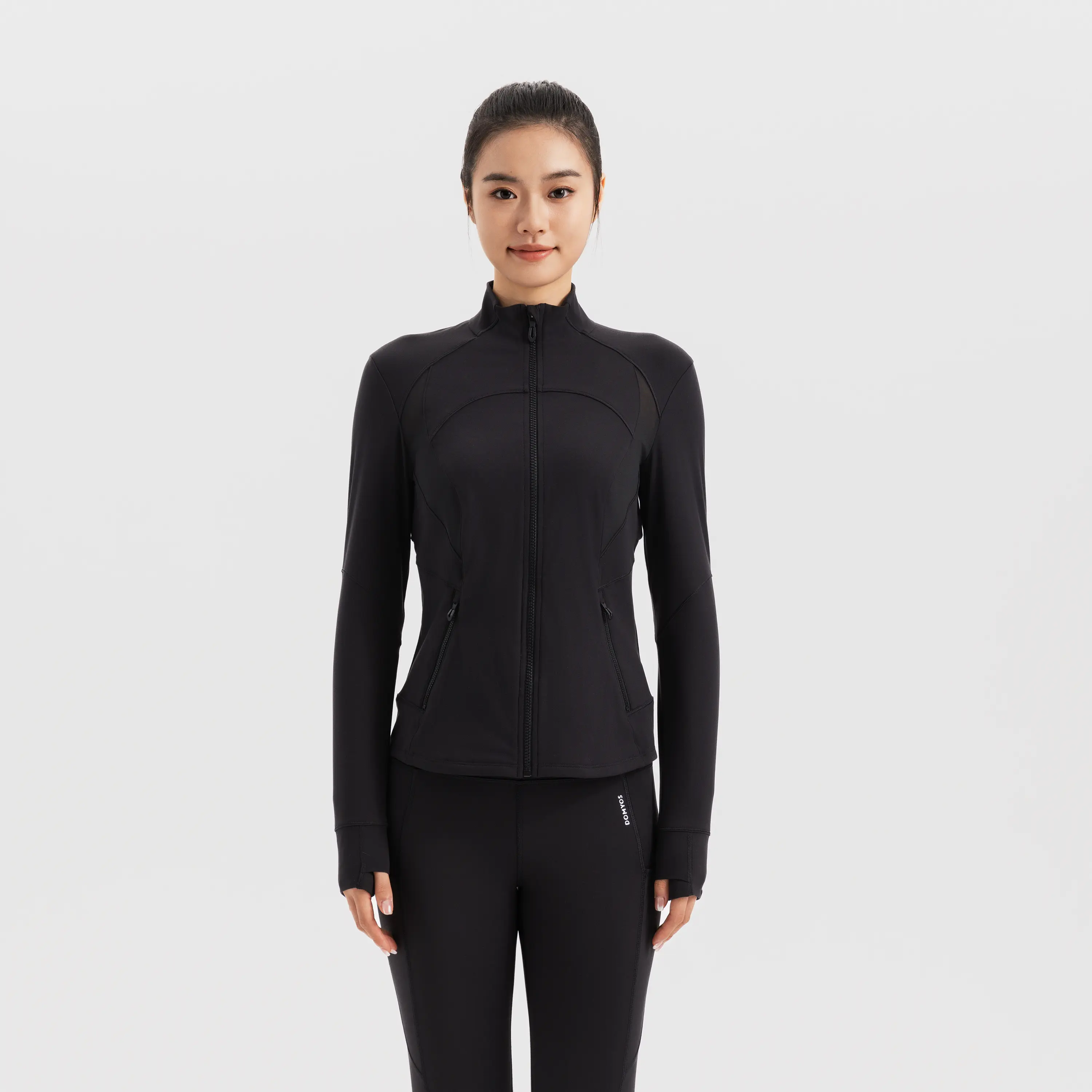 Женская облегающая куртка Domyos с азиатским кроем
Женская облегающая куртка Domyos с азиатским кроем