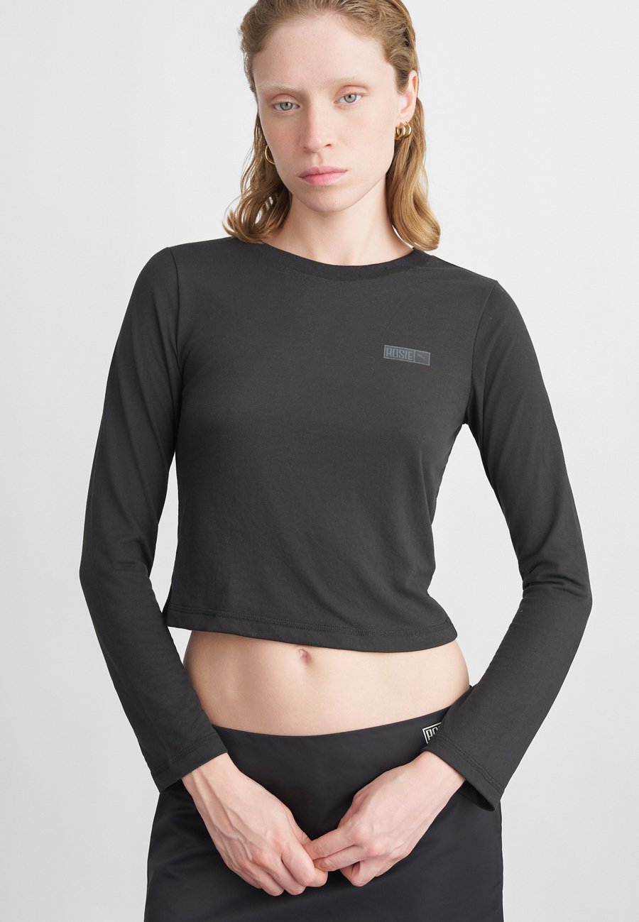 Топ Puma PUMA X ROSÉ SLIM LONGSLEEVE TEE, Black
Топ Puma PUMA X ROSÉ SLIM LONGSLEEVE TEE, Black