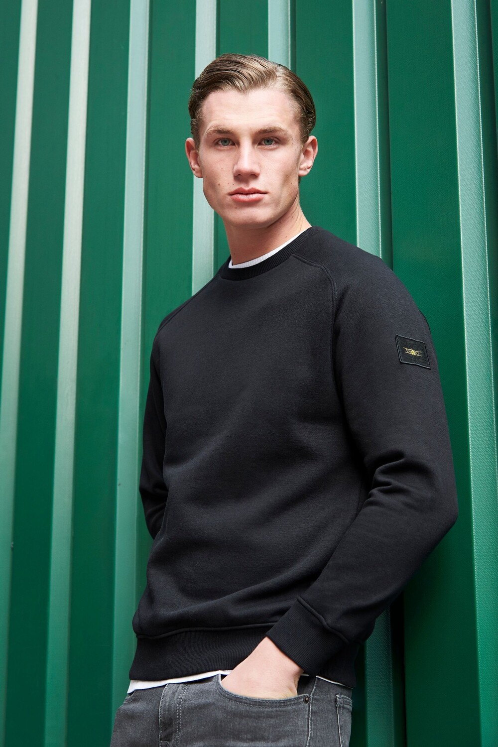 Мужская толстовка свободного кроя Flyers, черный
Мужская толстовка свободного кроя Flyers, черный