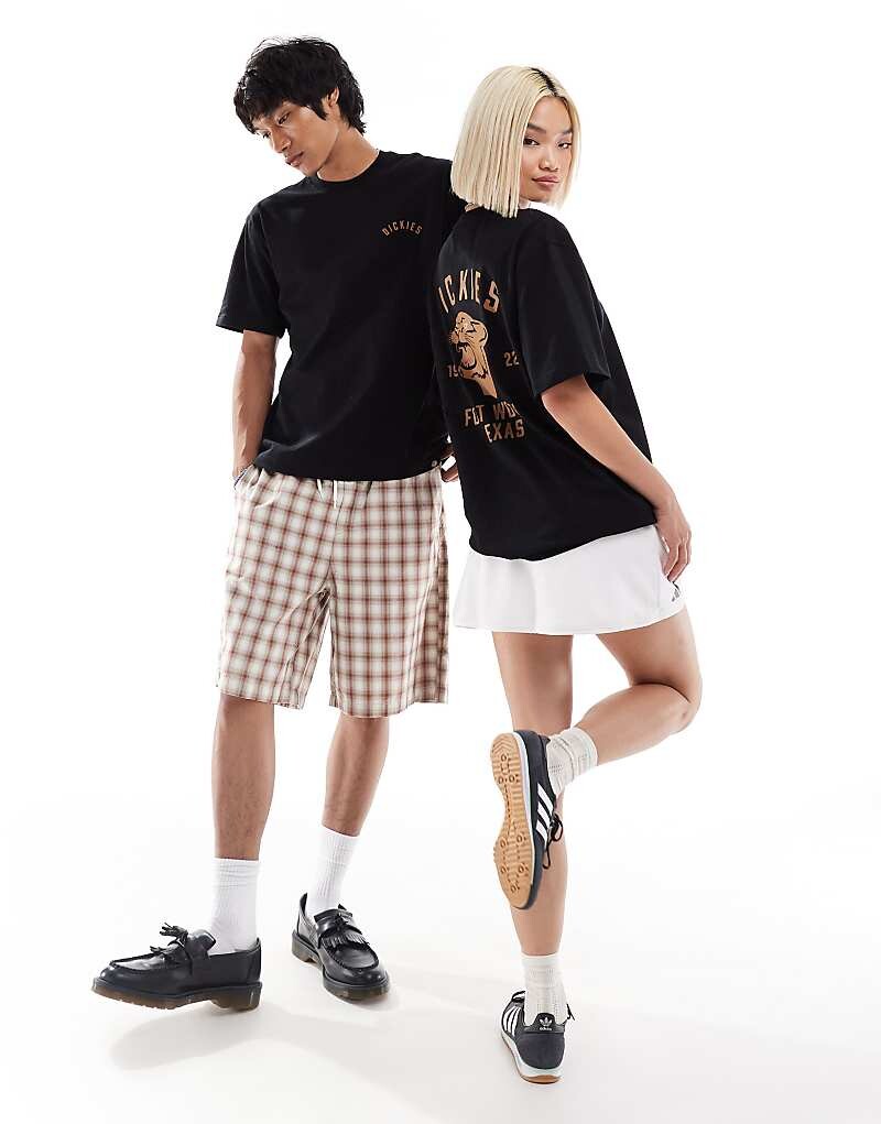 Dickies – черная футболка с принтом пантеры на спине
Dickies – черная футболка с принтом пантеры на спине