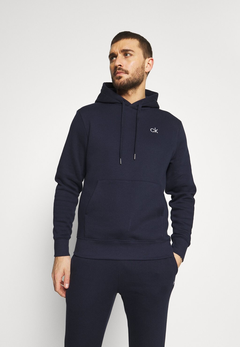 Спортивный костюм Calvin Klein PLANET SPORTS SUIT, цвет Navy
Спортивный костюм Calvin Klein PLANET SPORTS SUIT, цвет Navy