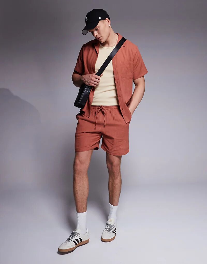 Пляжный короткий коорд в стиле Саут-Бич, цвет ржавчины
Пляжный короткий коорд в стиле Саут-Бич, цвет ржавчины