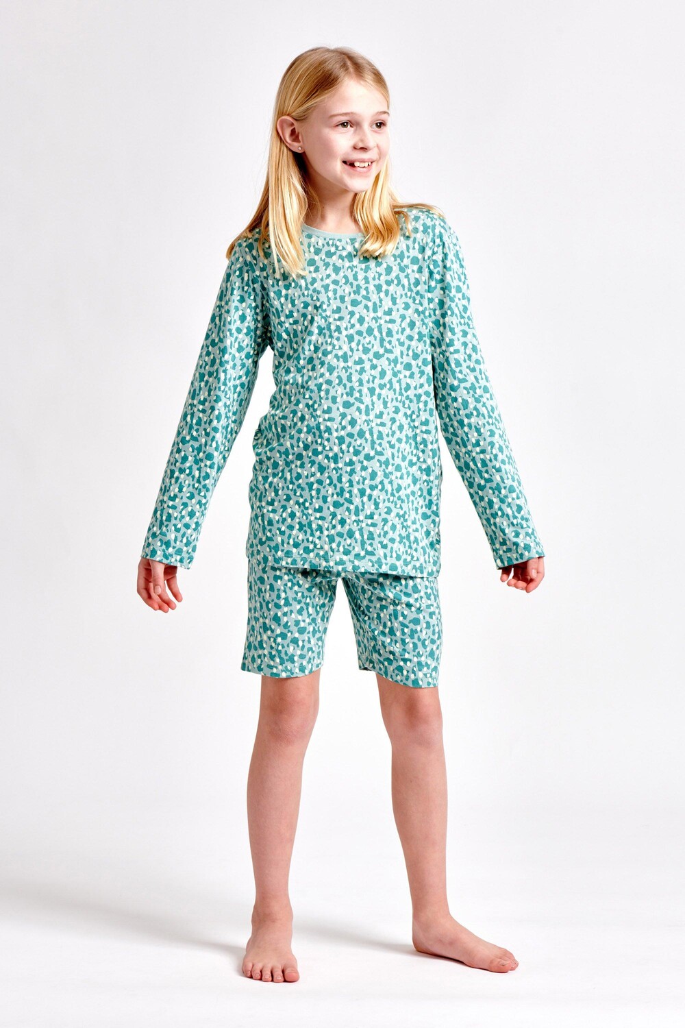 Топ с длинным рукавом с животным принтом и короткая бамбуковая пижама GreenTreat, синий
Топ с длинным рукавом с животным принтом и короткая бамбуковая пижама GreenTreat, синий