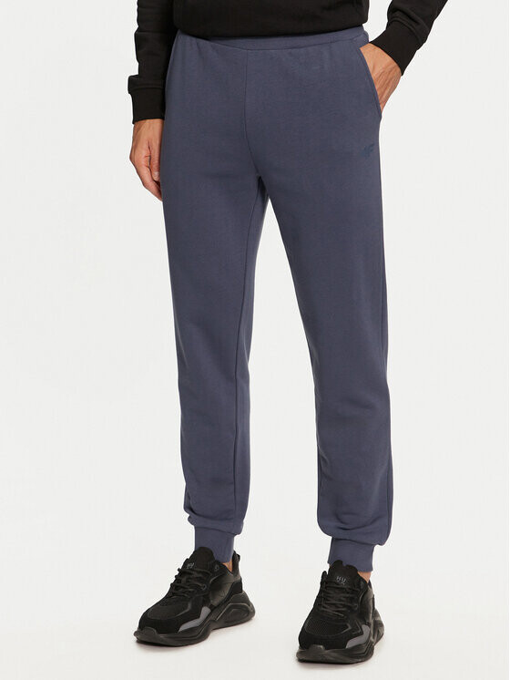 Спортивные брюки стандартного кроя 4F, синий
Спортивные брюки стандартного кроя 4F, синий