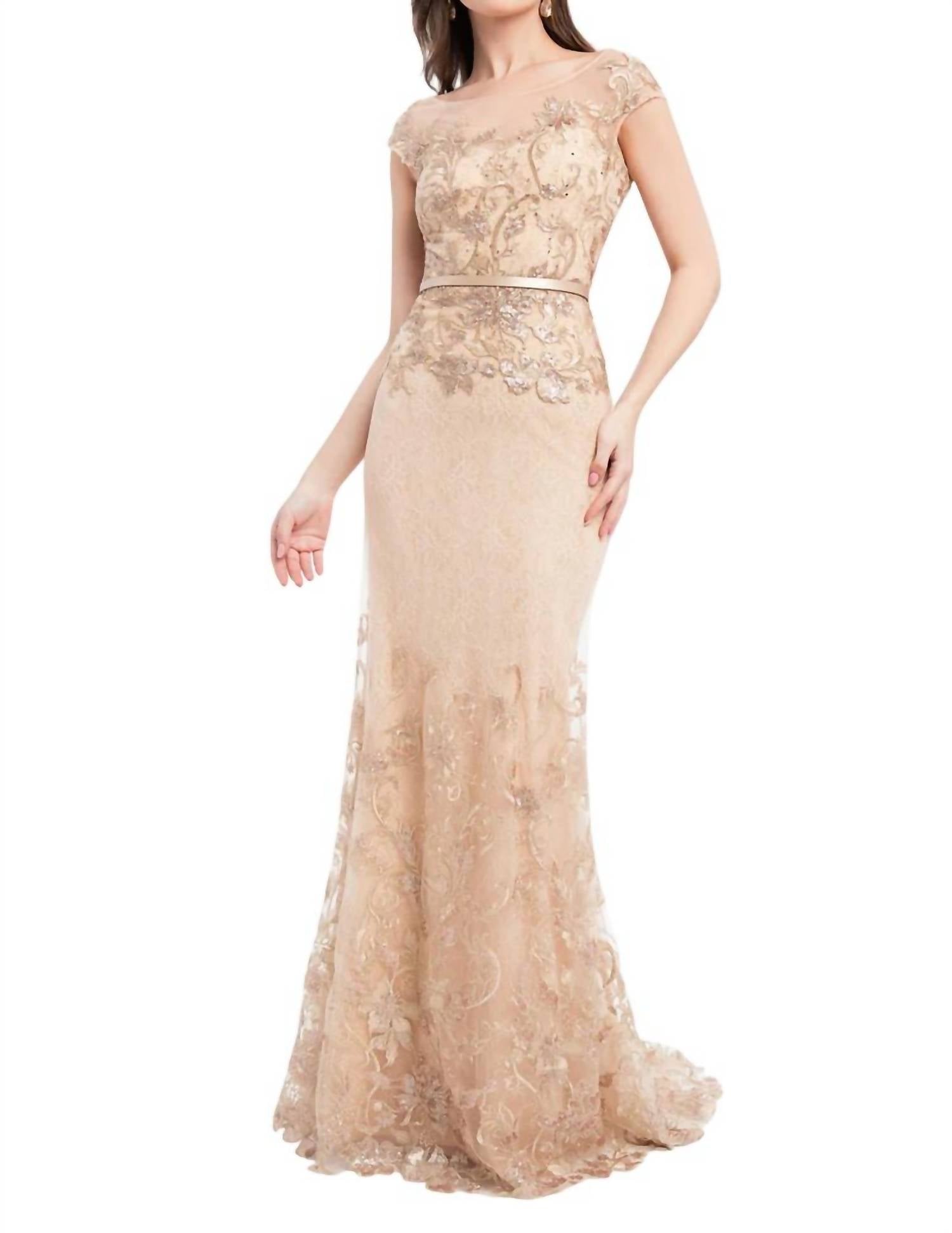 Розово-золотое/телесное платье-труба с металлизированным кружевом и пайетками Terani Couture
Розово-золотое/телесное платье-труба с металлизированным кружевом и пайетками Terani Couture