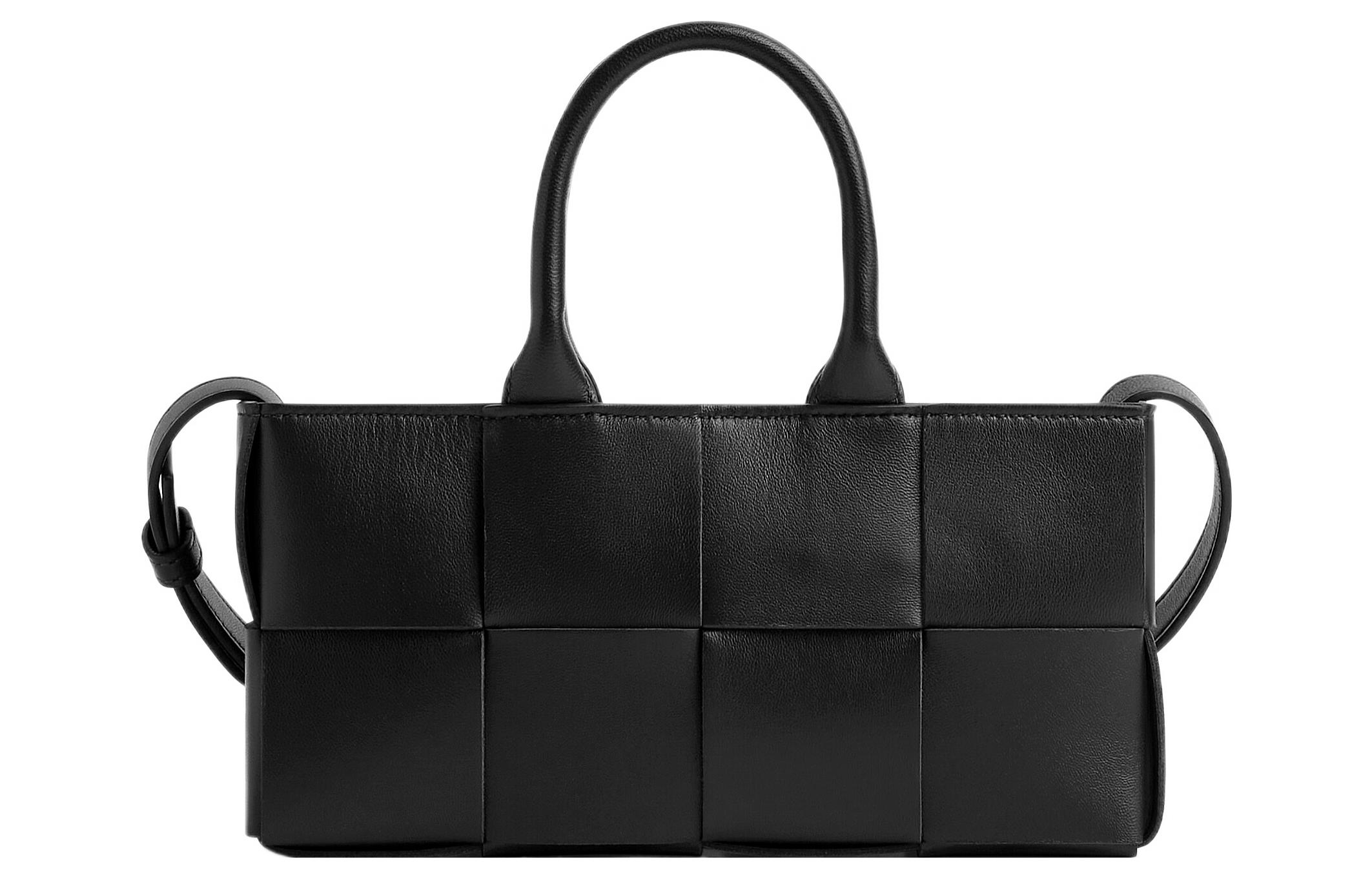 Черная мини-сумка через плечо из овчины Bottega Veneta
Черная мини-сумка через плечо из овчины Bottega Veneta