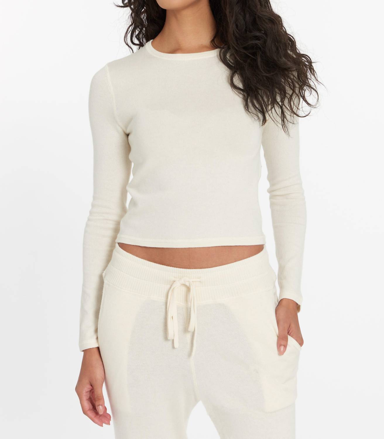 Невис укороченный пуловер в винтажном белом LEIMERE
Невис укороченный пуловер в винтажном белом LEIMERE