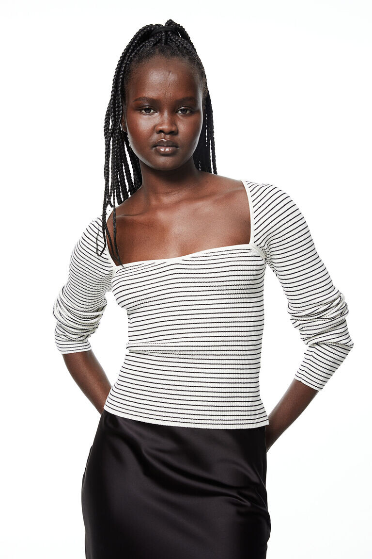 Топ рельефной вязки с вырезом сердечком H&M, белый
Топ рельефной вязки с вырезом сердечком H&M, белый