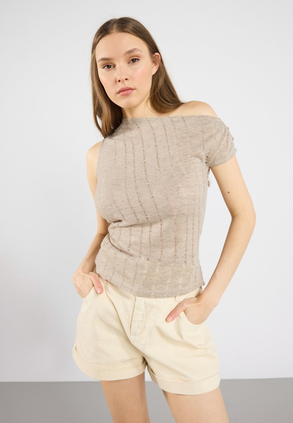 Футболка с принтом Even&Odd, бежевый
Футболка с принтом Even&Odd, бежевый