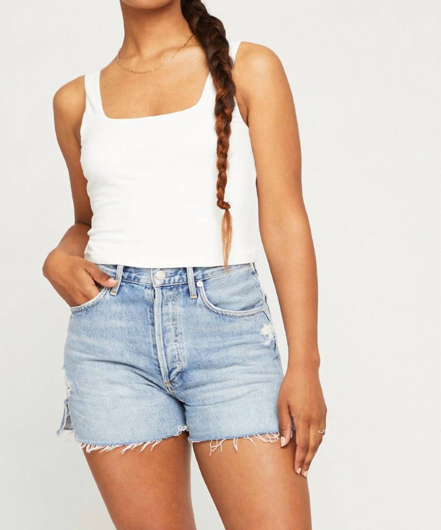 Укороченная майка с квадратным вырезом белого цвета Gentle Fawn
Укороченная майка с квадратным вырезом белого цвета Gentle Fawn