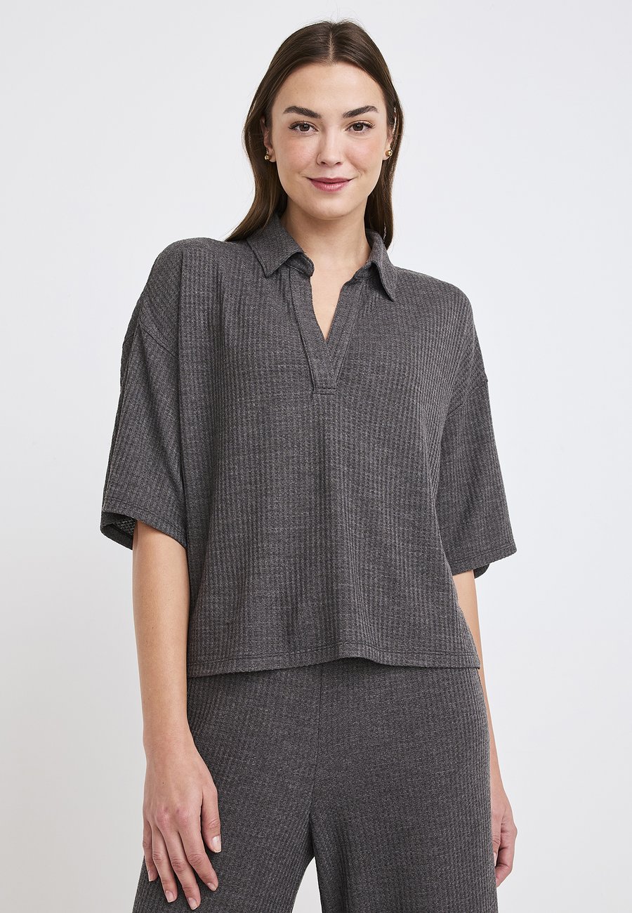 Пижамный топ Jockey SHORT SLEEVE , Black Heather/Black
Пижамный топ Jockey SHORT SLEEVE , Black Heather/Black