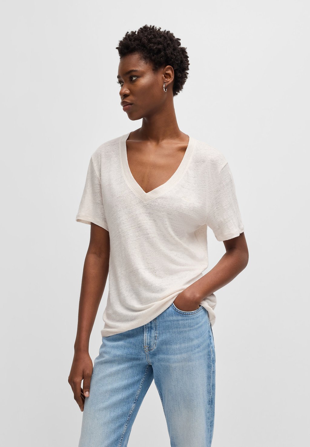 Базовая футболка ELA BOSS, белый
Базовая футболка ELA BOSS, белый