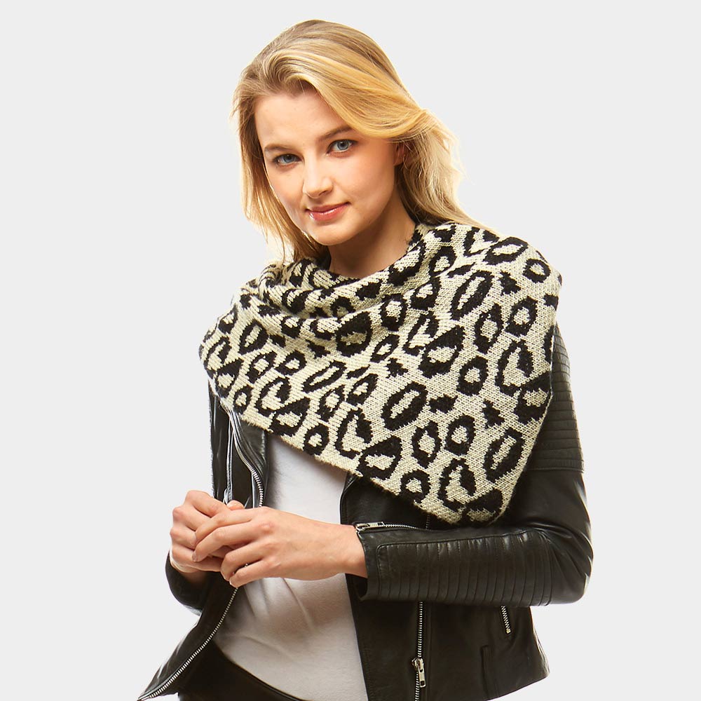 Шарф-труба с леопардовым принтом Truedames, слоновая кость
Шарф-труба с леопардовым принтом Truedames, слоновая кость