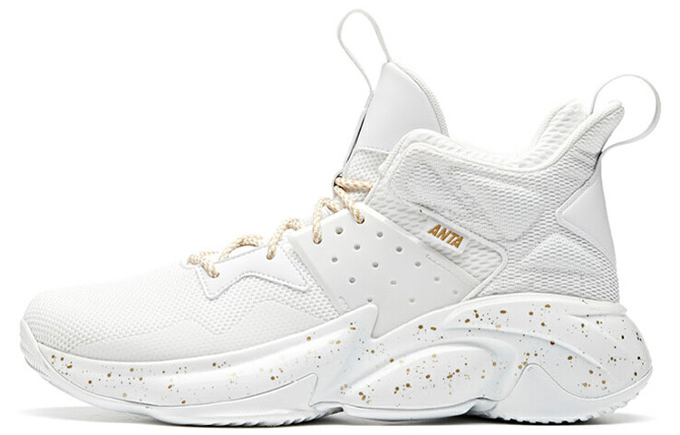 Баскетбольные кроссовки мужские средней высоты белые/металлик золотистые Anta
Баскетбольные кроссовки мужские средней высоты белые/металлик золотистые Anta