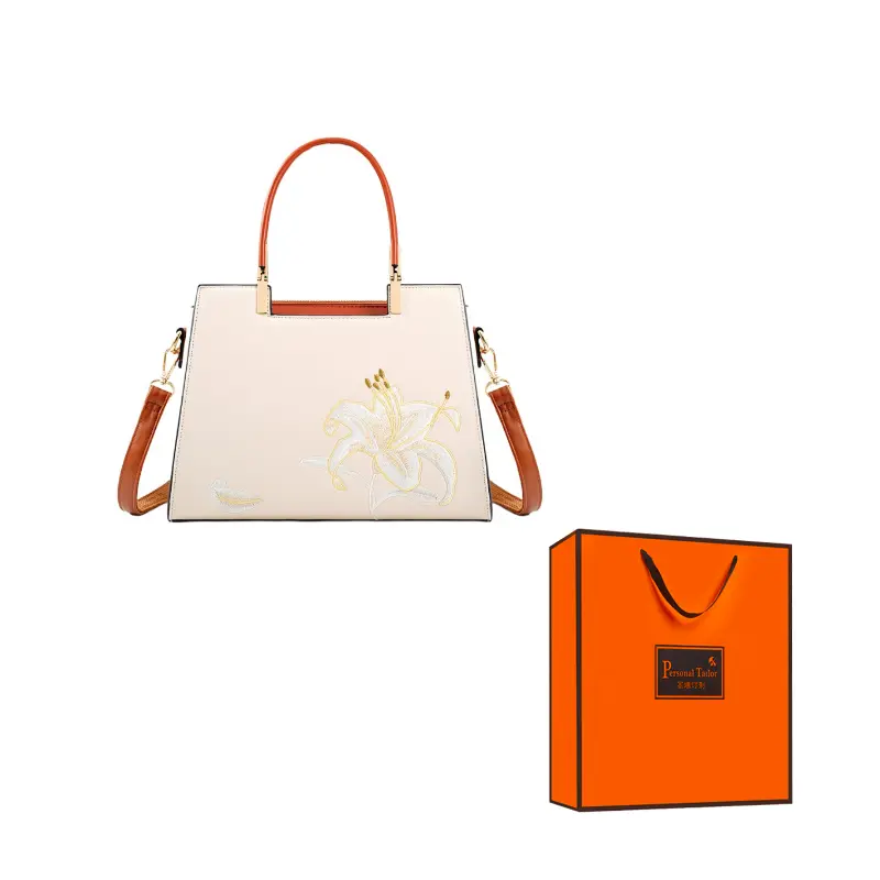 PAYOT Сумка из микрофибровой искусственной кожи женская экрю и коричневая, Ecru & Brown
PAYOT Сумка из микрофибровой искусственной кожи женская экрю и коричневая, Ecru & Brown