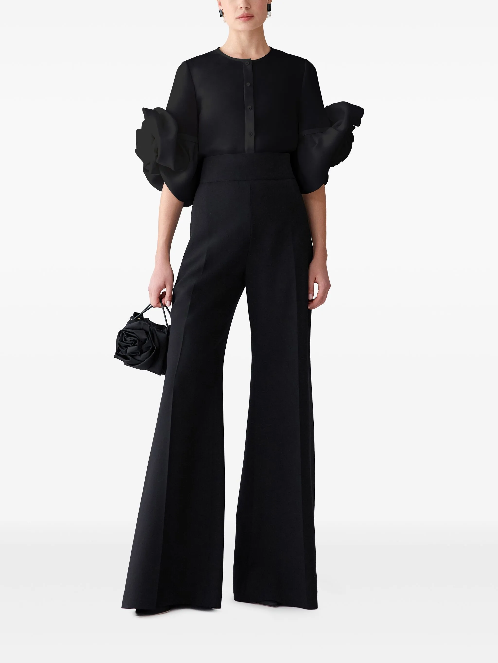 Блузка с розетками gazar Carolina Herrera, черный
Блузка с розетками gazar Carolina Herrera, черный