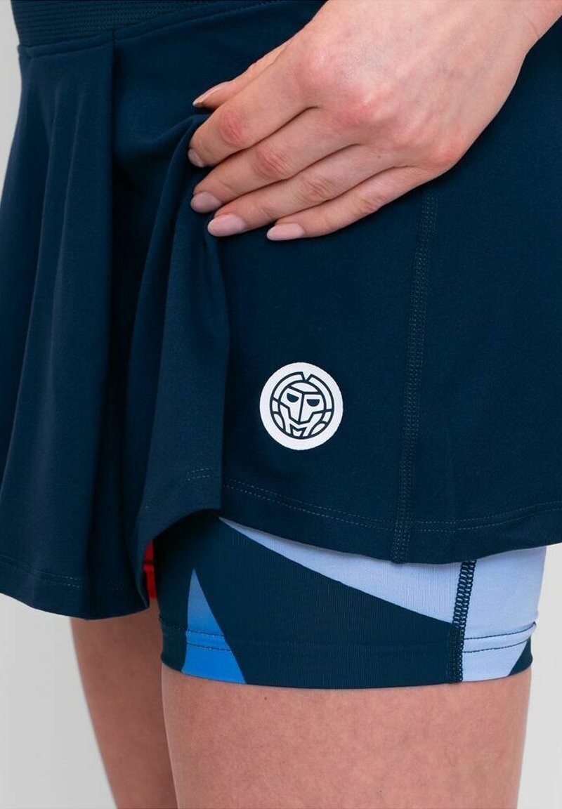 Спортивная юбка NEW YORK 2024 WAVY BIDI BADU, темно-синий
Спортивная юбка NEW YORK 2024 WAVY BIDI BADU, темно-синий