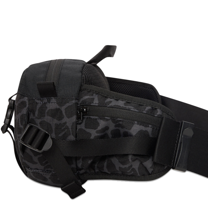 Полиэстеровая поясная сумка унисекс черная Converse
Полиэстеровая поясная сумка унисекс черная Converse