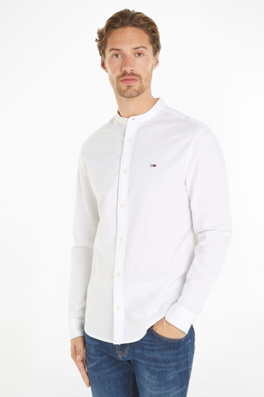 Джинсы Tommy прямого кроя узкая оксфордская рубашка с воротником мао Tommy Jeans, белый
Джинсы Tommy прямого кроя узкая оксфордская рубашка с воротником мао Tommy Jeans, белый