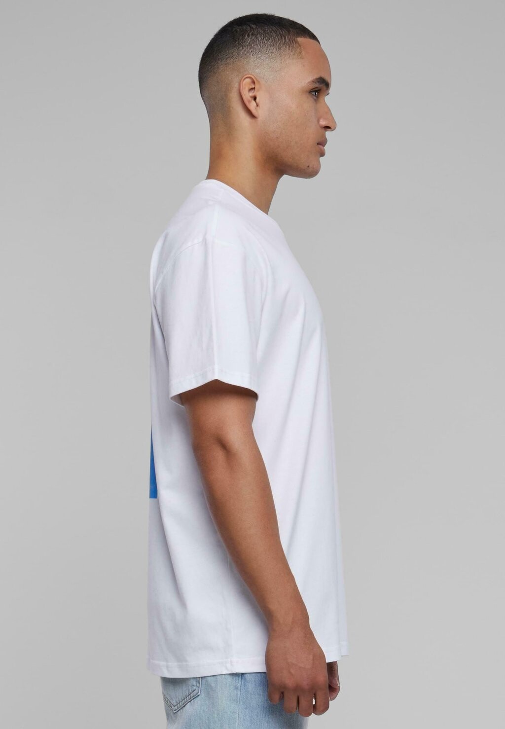 Футболка с принтом SKY IS THE LIMIT Upscale by Mister Tee, белый
Футболка с принтом SKY IS THE LIMIT Upscale by Mister Tee, белый