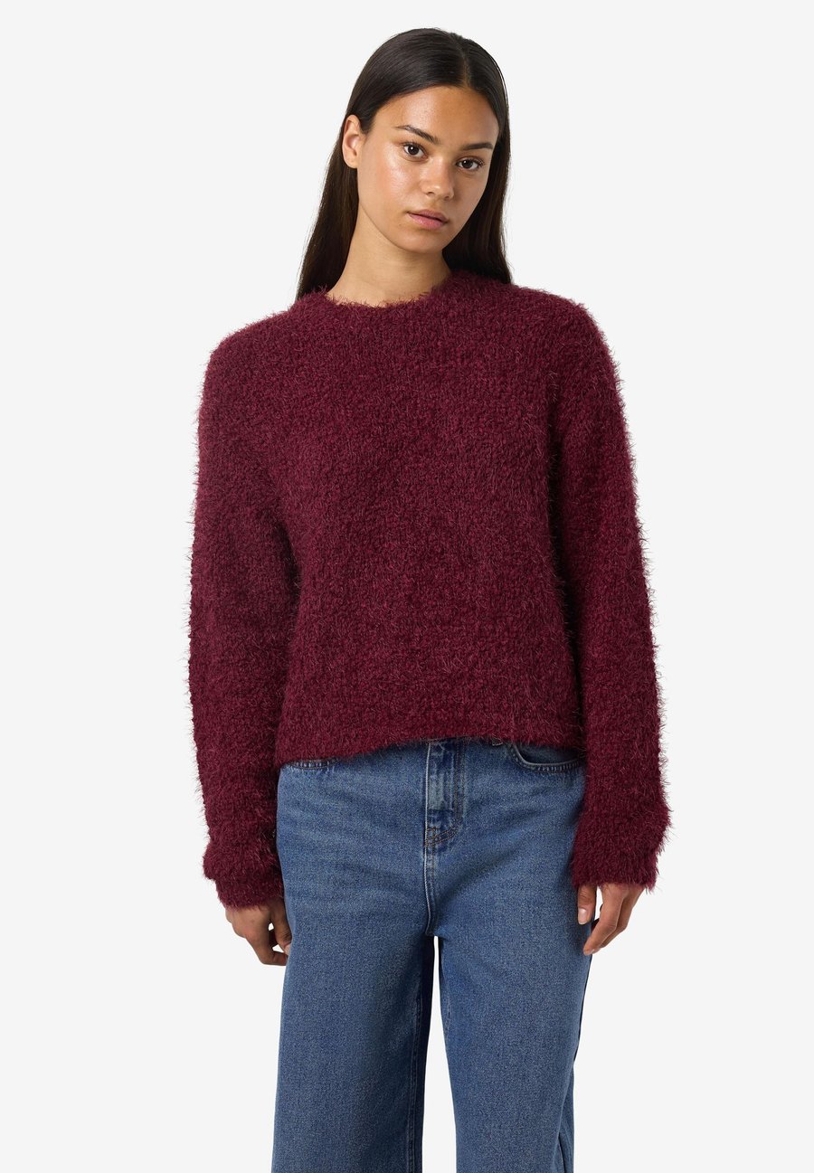 Джемпер Noisy May NMSASSY O-NECK NOOS, Windsor Wine/Bordeaux
Джемпер Noisy May NMSASSY O-NECK NOOS, Windsor Wine/Bordeaux