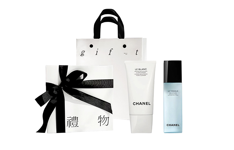 Набор для увлажнения кожи с цветком камелии очищающий осветляющий очищающее средство+тонизирующий освежающий 160мл подарок для девушки CHANEL
Набор для увлажнения кожи с цветком камелии очищающий осветляющий очищающее средство+тонизирующий освежающий 160мл подарок для девушки CHANEL
