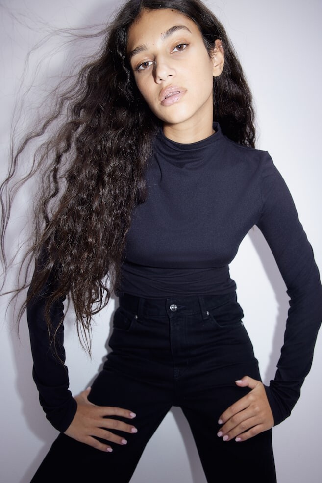 Рубашка с высоким воротом H&M, черный
Рубашка с высоким воротом H&M, черный