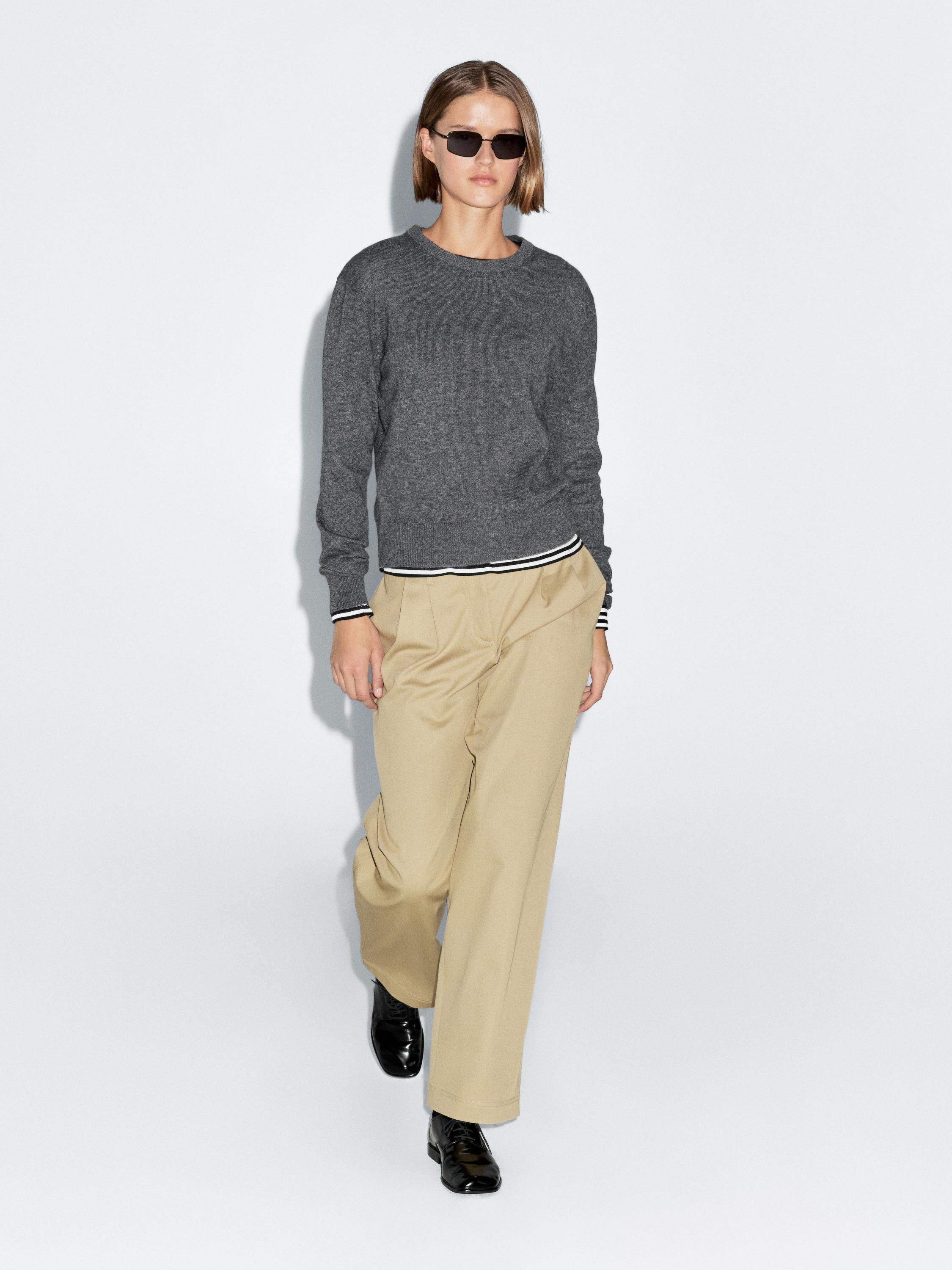 Свитер с круглым вырезом из смесовой шерсти Massimo Dutti, Medium Grey
Свитер с круглым вырезом из смесовой шерсти Massimo Dutti, Medium Grey