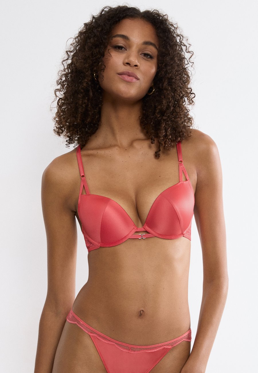 Бюстгальтер Triumph Underwired bra, Blood Orange/Orange
Бюстгальтер Triumph Underwired bra, Blood Orange/Orange