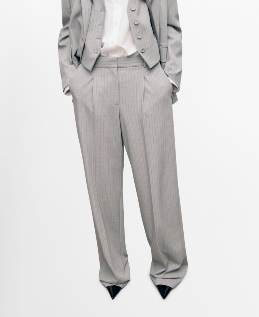 Женские брюки в полоску MANGO, Gray
Женские брюки в полоску MANGO, Gray