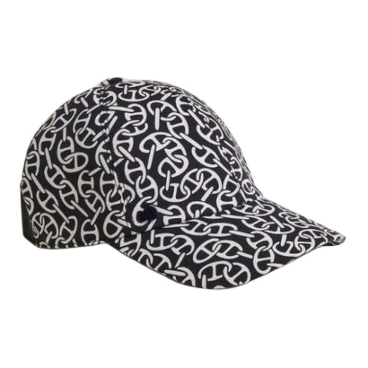 Полиамидная бейсболка женская черная HERMES
Полиамидная бейсболка женская черная HERMES