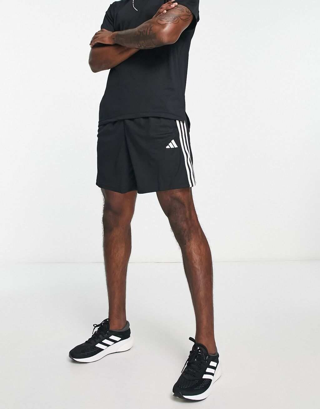 Черные шорты с 3 полосками adidas Training Train Essentials
Черные шорты с 3 полосками adidas Training Train Essentials